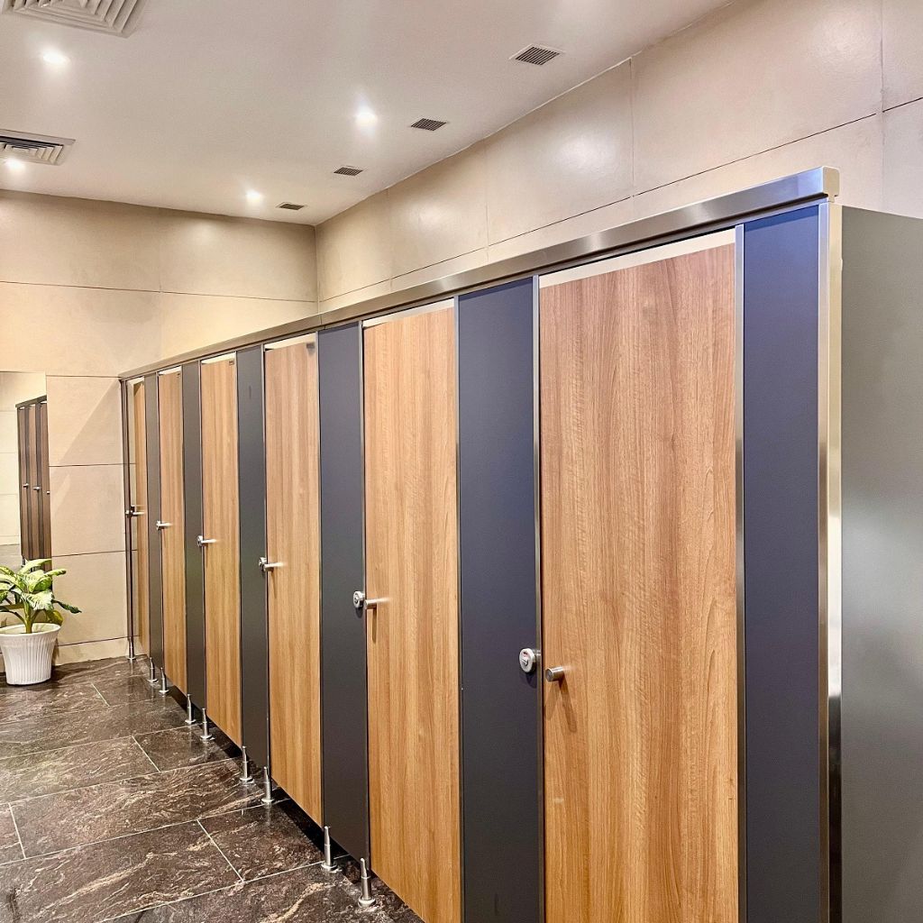 toilet cubicles in gurgaon