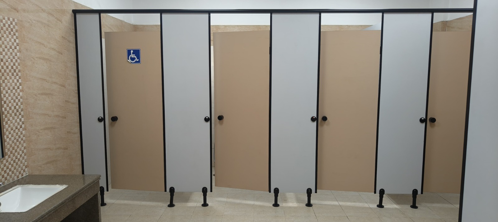 toilet partitions manufacturers in faridabad